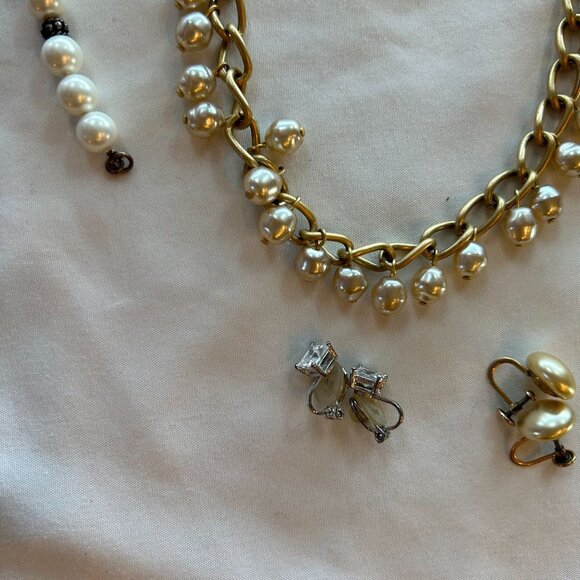Vintage Pearl Jewelry Lot# 1 Necklace Bracelets & Clip Earrings - Classy Enough - Picture 6 of 6